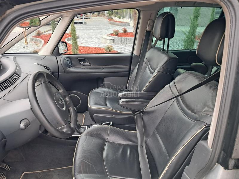Renault Espace 2.0 DCI INITIALE
