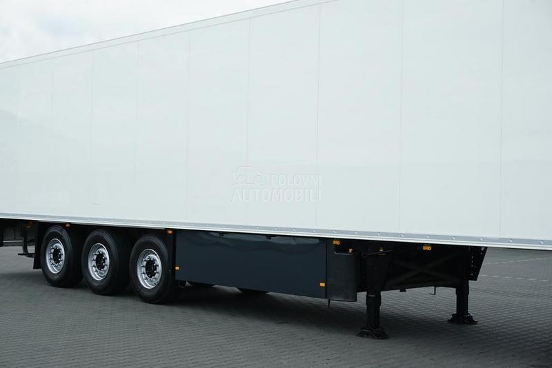 Schmitz Cargobull  DOM1688