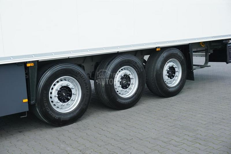 Schmitz Cargobull  DOM1688