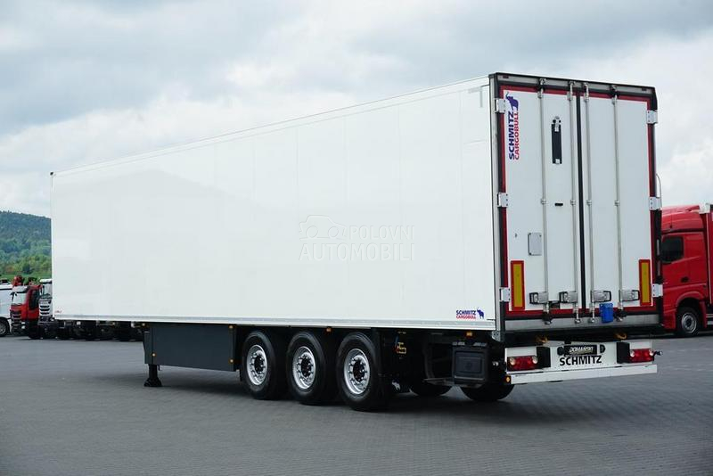 Schmitz Cargobull  DOM1688