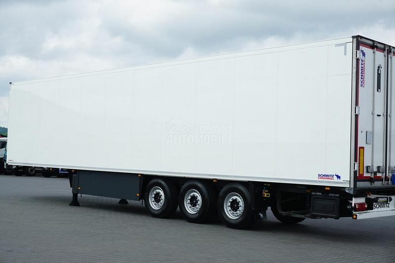 Schmitz Cargobull  DOM1688