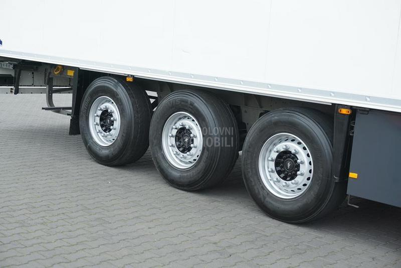 Schmitz Cargobull  DOM1688