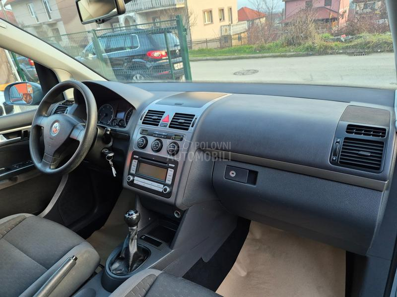 Volkswagen Touran 1,9 TDI BESPREK0RAN