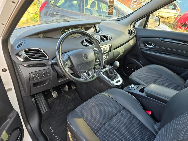 Renault Scenic BOSE