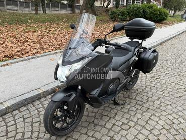 Honda Integra NC 700D