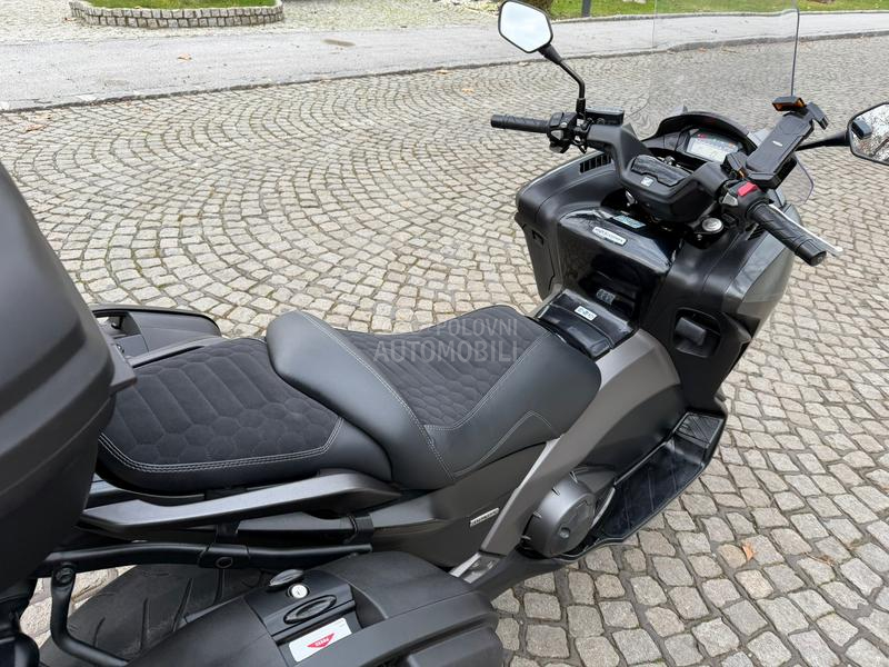 Honda Integra NC 700D