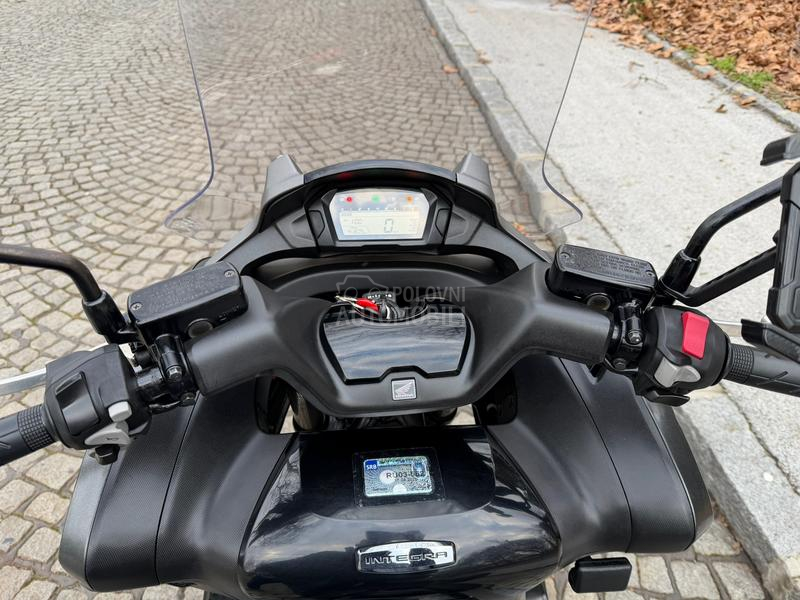 Honda Integra NC 700D