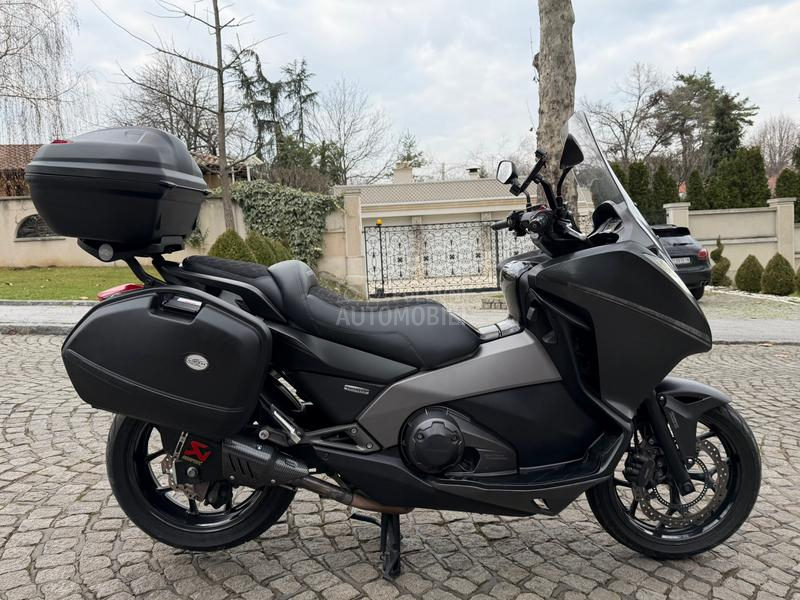 Honda Integra NC 700D