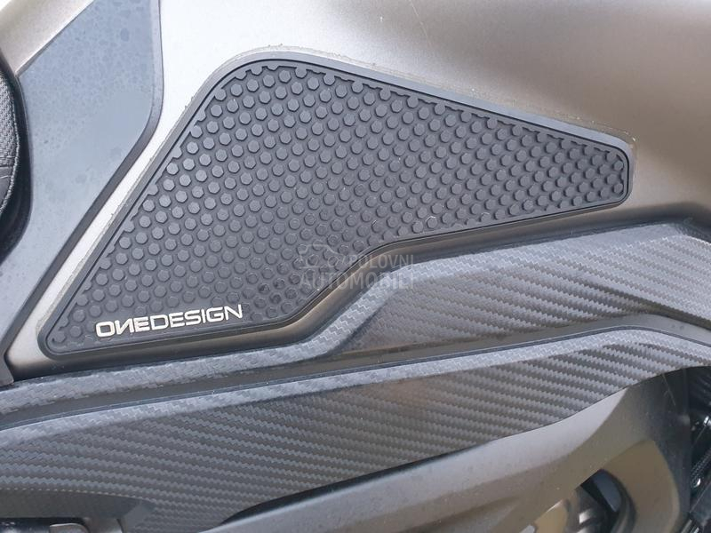 Yamaha MT-09 A Tracer