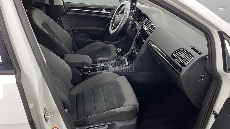 Volkswagen Golf 7 7.5 VIRTUAL