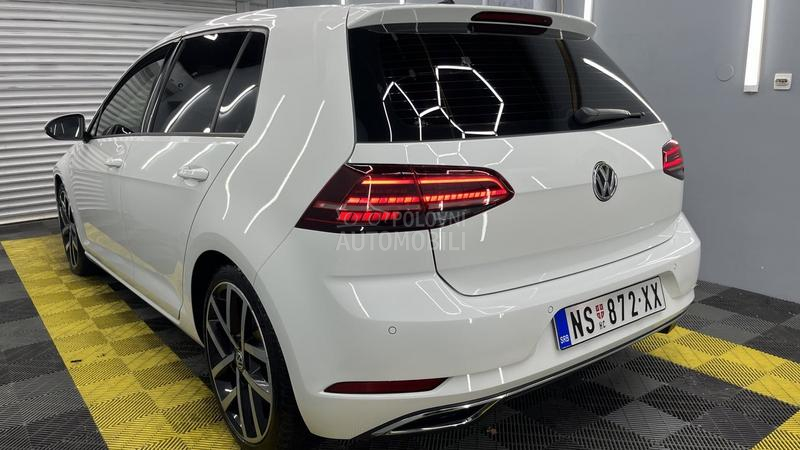 Volkswagen Golf 7 7.5 VIRTUAL