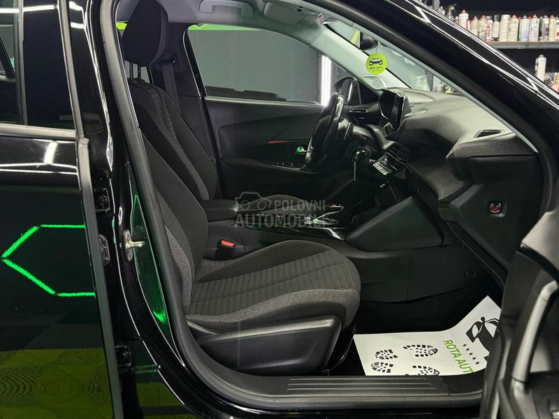 Peugeot 2008 1.2B AUTOM.