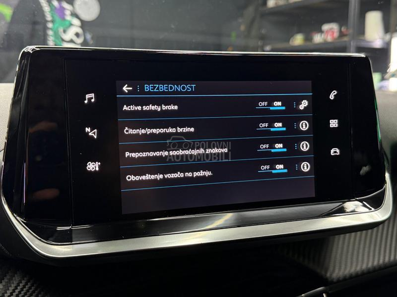 Peugeot 2008 1.2B AUTOM.