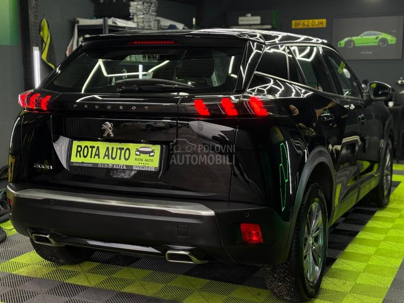 Peugeot 2008 1.2B AUTOM.