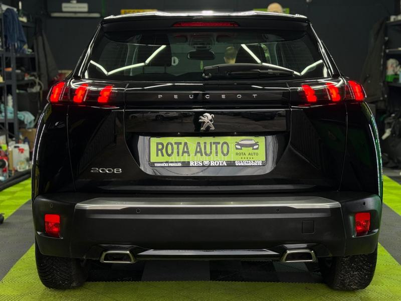Peugeot 2008 1.2B AUTOM.