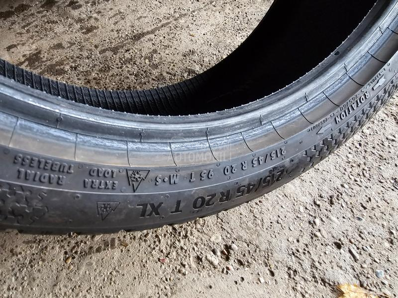 Continental 215/45 R20 Zimska