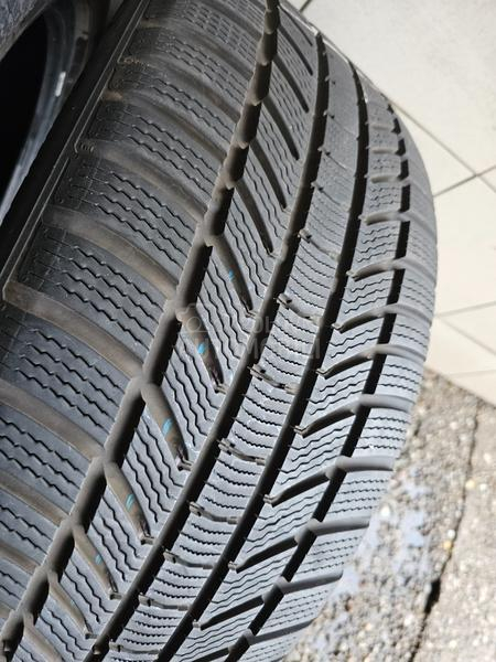 Continental 255/45 R20 Zimska