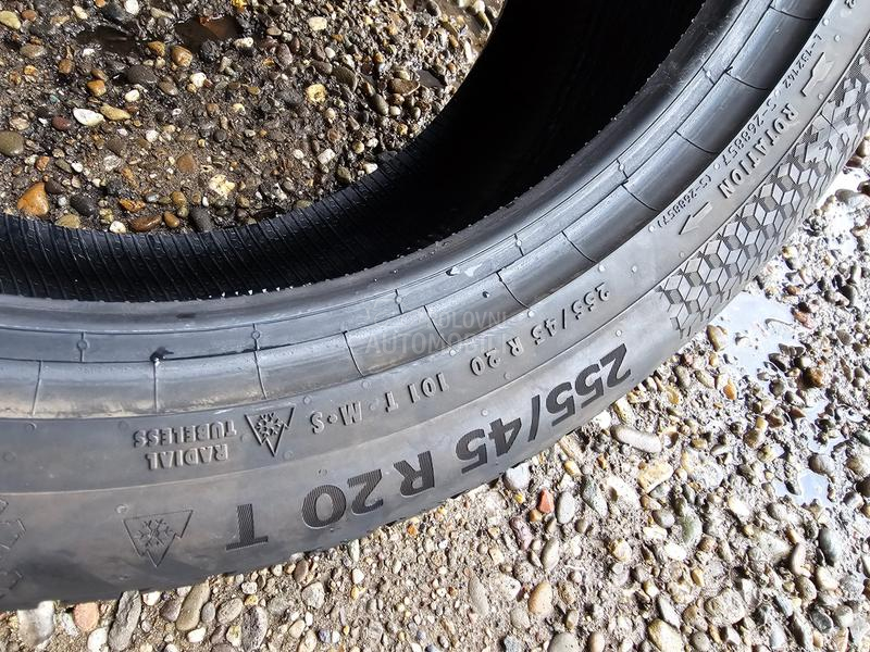 Continental 255/45 R20 Zimska