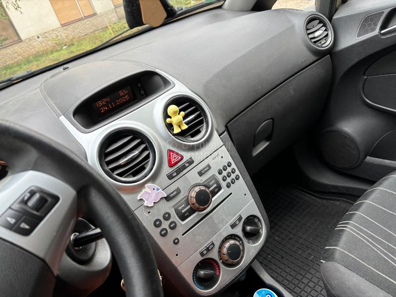 Opel Corsa D 