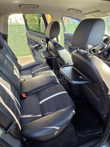 Ford Kuga 2.0TDCI 4x4 TITANIUM