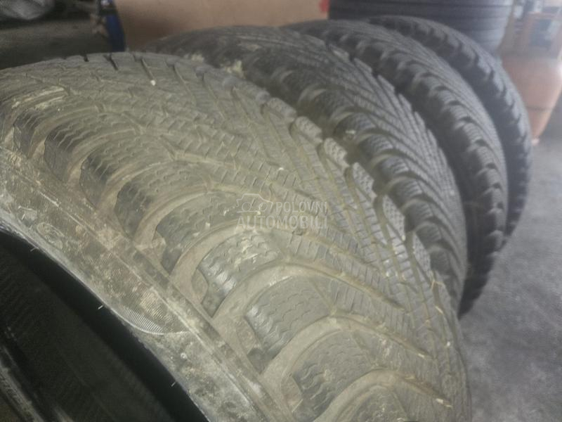 Pirelli 185/60 R16 Zimska