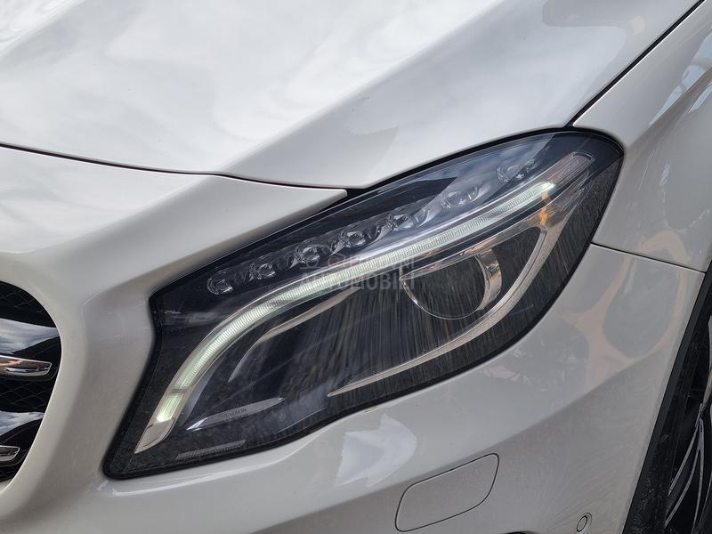 Mercedes Benz GLA 200 1.6T DCT