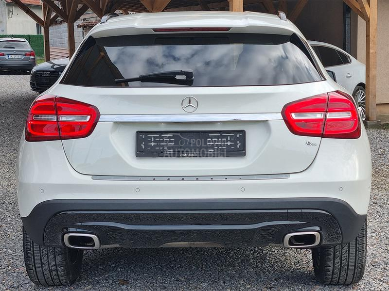 Mercedes Benz GLA 200 1.6T DCT