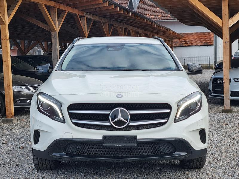 Mercedes Benz GLA 200 1.6T DCT