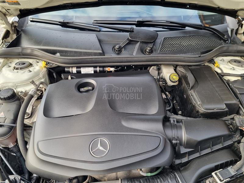 Mercedes Benz GLA 200 1.6T DCT