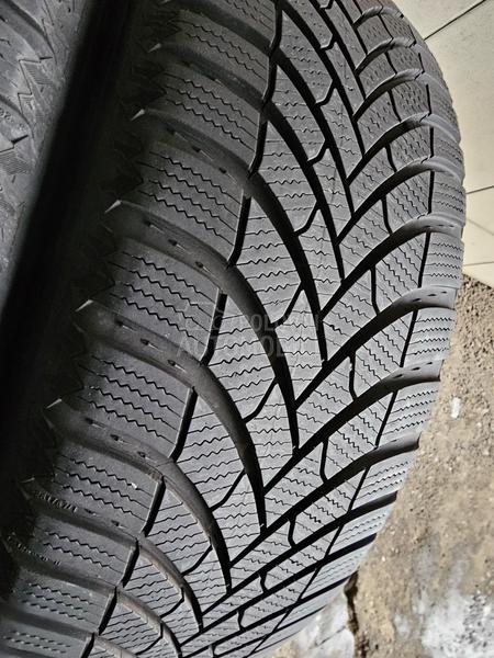 Semperit 205/55 R17 Zimska