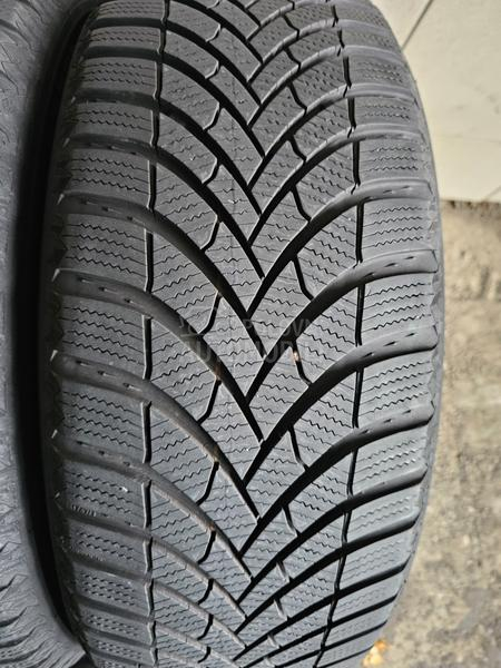Semperit 205/55 R17 Zimska