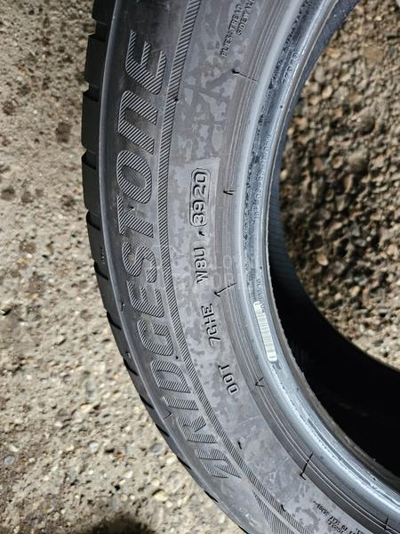 Bridgestone 255/50 R18 Zimska