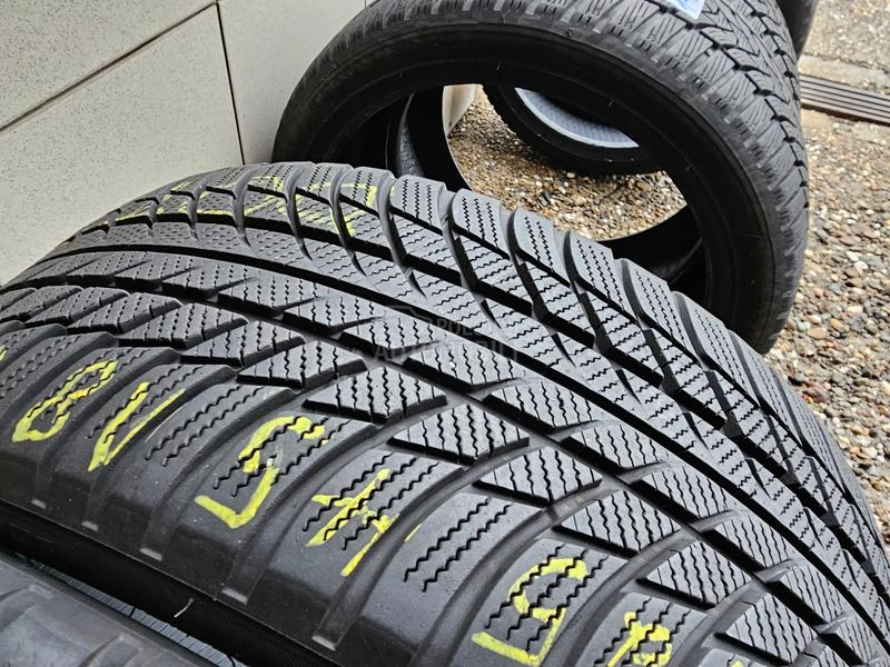 Bridgestone 225/45 R18 Zimska