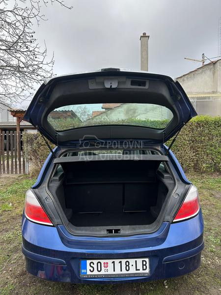 Opel Astra H 