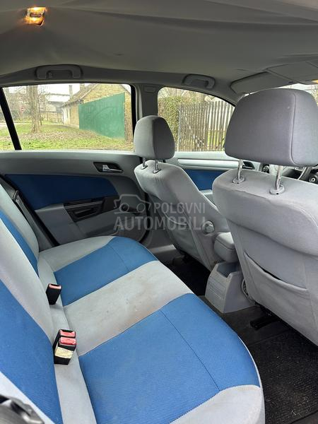 Opel Astra H 