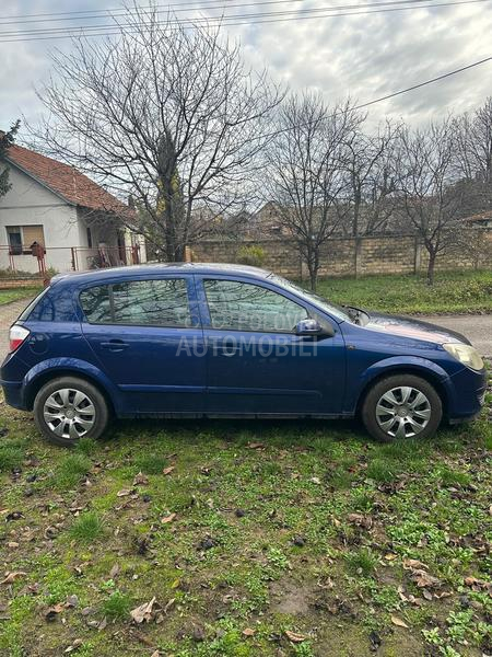 Opel Astra H 