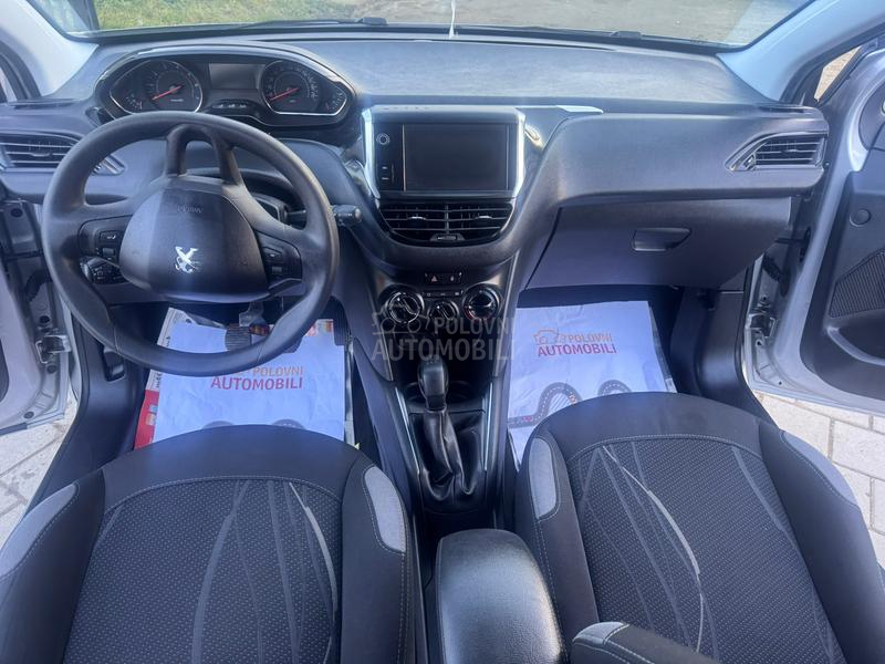 Peugeot 208 1.2 BEN. ŠVAJ NOV
