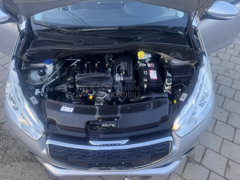 Peugeot 208 1.2 BEN. ŠVAJ NOV