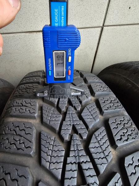 Dunlop 185/60 R15 Zimska