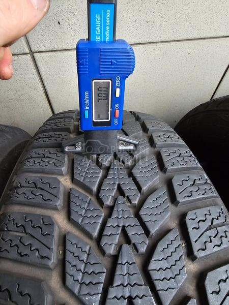 Dunlop 185/60 R15 Zimska