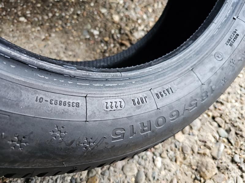 Dunlop 185/60 R15 Zimska