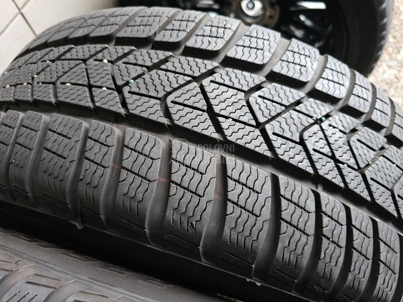 Pirelli 225/55 R17 Zimska