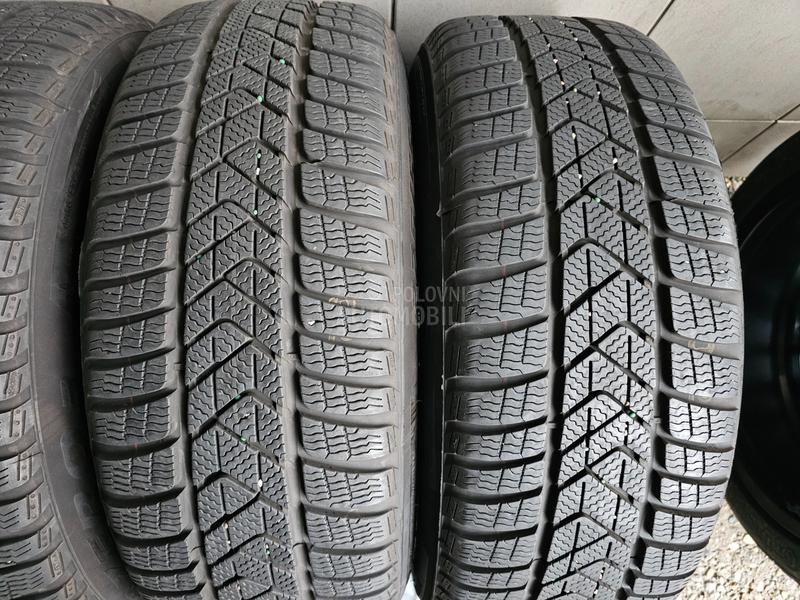 Pirelli 225/55 R17 Zimska