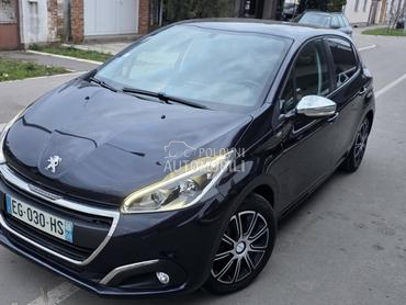 Peugeot 208 1.2 STYLE