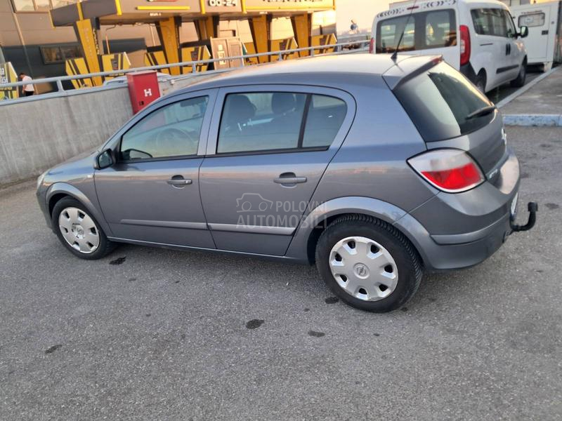 Opel Astra H 