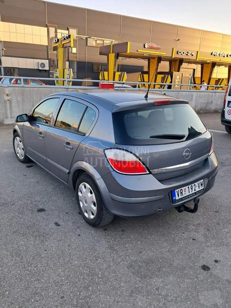 Opel Astra H 