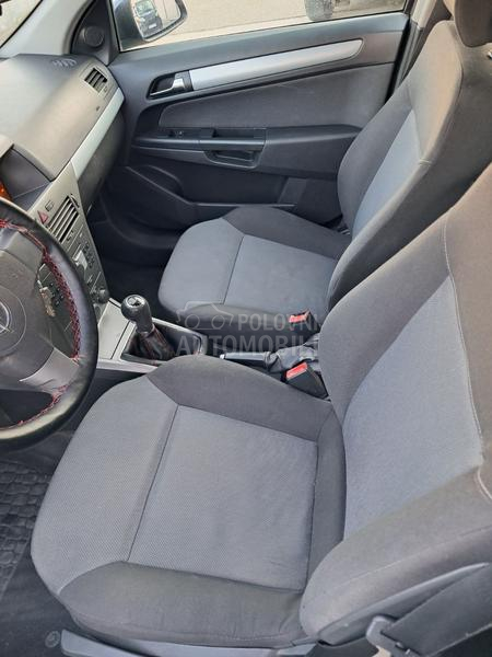 Opel Astra H 