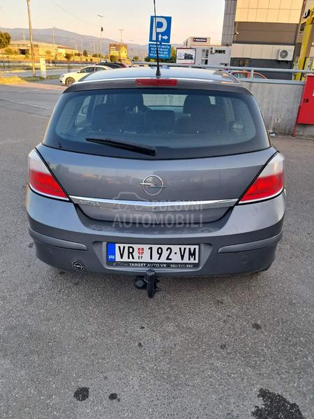 Opel Astra H 