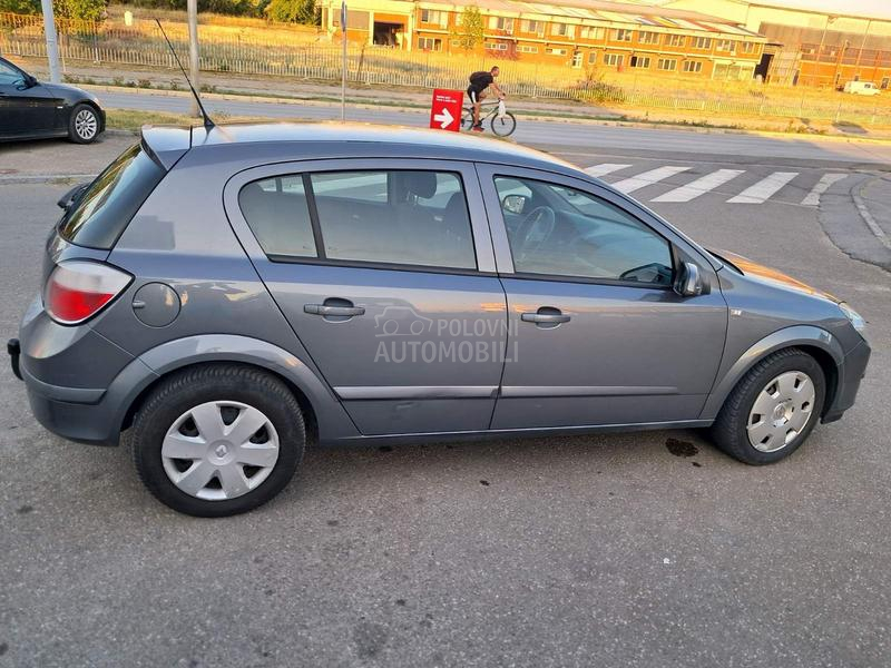 Opel Astra H 