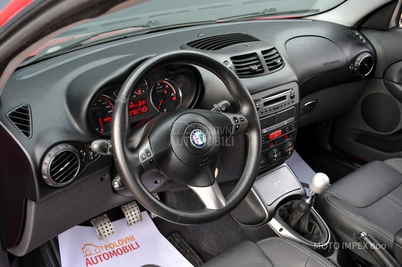 Alfa Romeo GT 1.9 JTD/UNIIKAT/CH